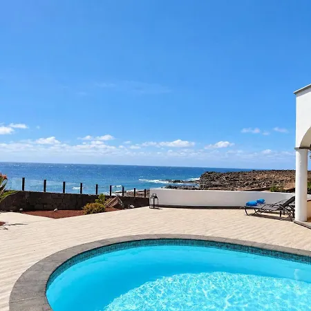 Riptide Luxury Sea Front With A Heated Pool Free * Yaiza (Lanzarote)