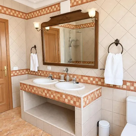 Villa Riptide Luxury Sea Front With A Heated Pool Free
