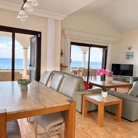 Villa Riptide Luxury Sea Front With A Heated Pool Free *