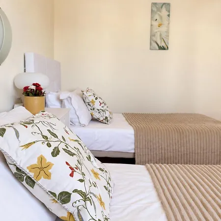 Villa Riptide Luxury Sea Front With A Heated Pool Free *
