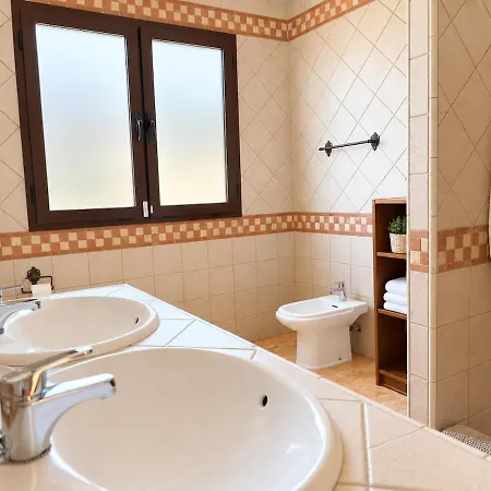 Riptide Luxury Sea Front With A Heated Pool Free Yaiza (Lanzarote)
