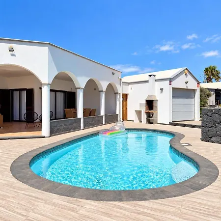 Riptide Luxury Sea Front With A Heated Pool Free Villa *