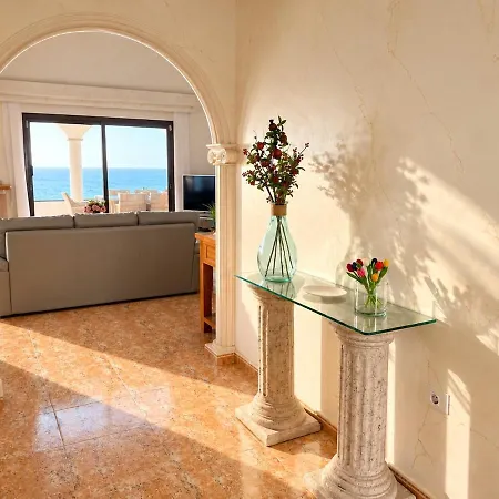 Riptide Luxury Sea Front With A Heated Pool Free